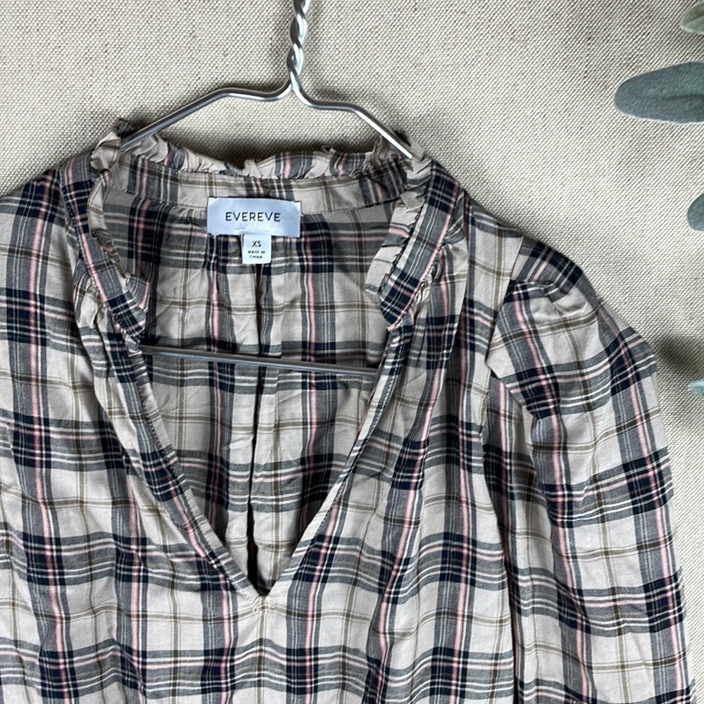 Evereve > Plaid V Neck Blouse Extra Small - Picture 6 of 10